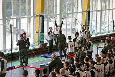 Уровень физподготовки проверяют у военнослужащих 11-й мехбригады