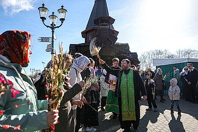 Православные верующие отметили Вербное воскресенье