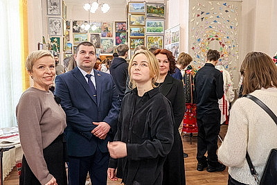 Богатство культуры через простые вещи. Выставка \"Народ багаты на розныя святы\" открылась в Гомеле