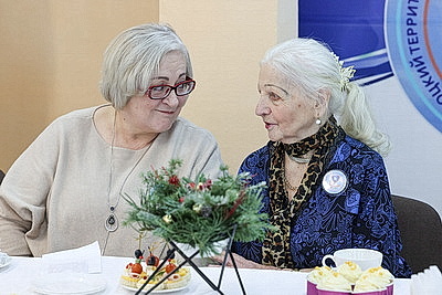 Общение родственных душ. Кочанова встретилась с ветеранами труда в Новополоцке