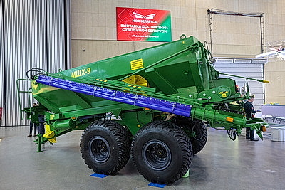 Лукашенко вручил символы Государственного знака качества