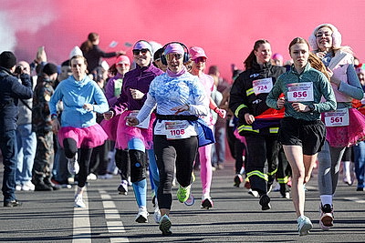 \"Заряд эндорфинами и цветы на финише\". \"Красивый забег\" прошел в Минске