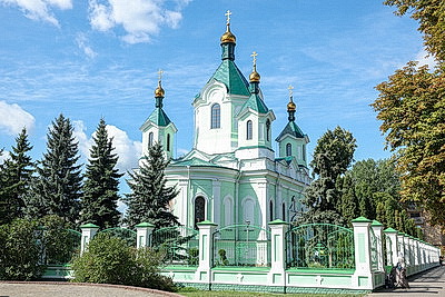 Православные верующие отмечают Яблочный Спас