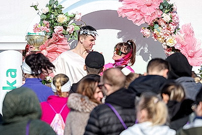 \"Заряд эндорфинами и цветы на финише\". \"Красивый забег\" прошел в Минске