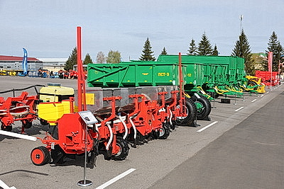 Лукашенко обозначил актуальные задачи по развитию агросервисов