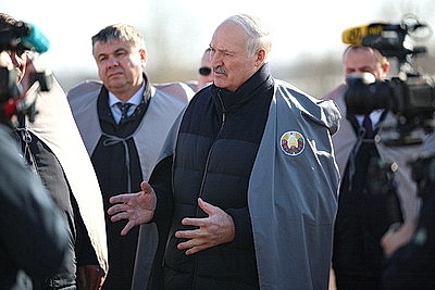 Лукашенко ознакомился с развитием мясного скотоводства и молочной отрасли