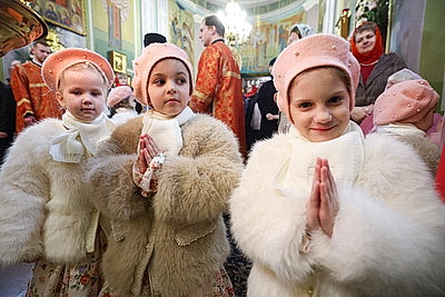 Православные верующие отмечают Пасху