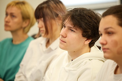 \"Множество предметов в школе объясняют в теории, а здесь - практика\". Проект \"Запусти сердце\" вновь собрал десятиклассников