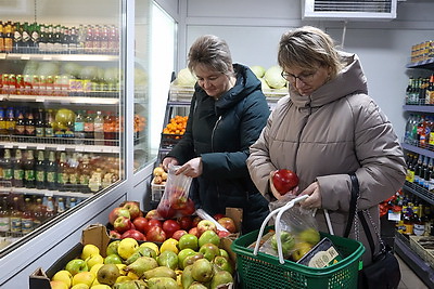 Русый о работе автолавок и сельмагов: люди должны иметь возможность купить все, что они хотят