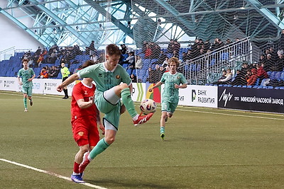 Российские футболисты одержали вторую победу на юношеском турнире в Минске