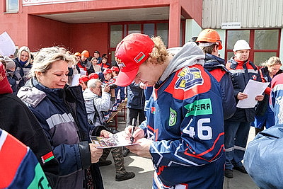 Один завод - одна команда. \"Металлург\" вновь привез Кубок Президента на БМЗ
