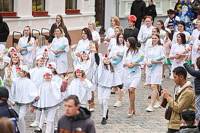 Необычный парад колясок в преддверии Дня защиты детей прошел в Гродно