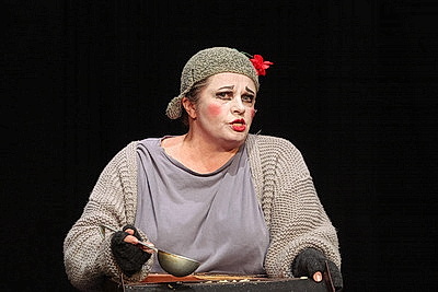 Театр юных зрителей им. А.А.Брянцева представил на \"M.@rt.контакт\" спектакль \"Красавица\"