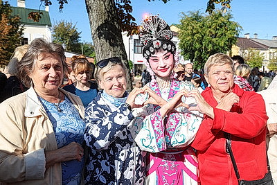 Зарубежные участники представили свои спектакли на фестивале \"Белая Вежа\"