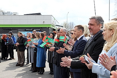 Робот-продавец появился на заправке под Гомелем