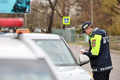 Нарушений ПДД со стороны такси стало меньше. Как прошел рейд ГАИ в Минске