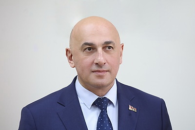 Снопков представил нового министра культуры коллективу ведомства