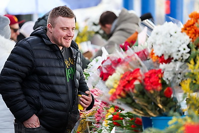 Атмосфера на улицах белорусских городов в преддверии 8 Марта
