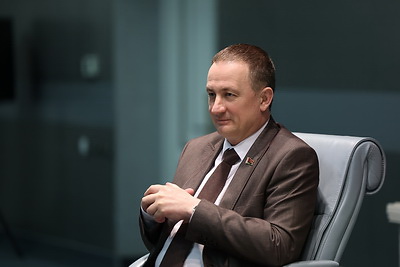 Представители бизнеса посетили с экскурсией Дворец Независимости