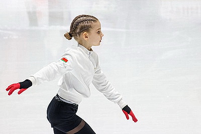 Двукратный серебряный призер Олимпийских игр Евгения Медведева провела мастер-класс для юных спортсменов