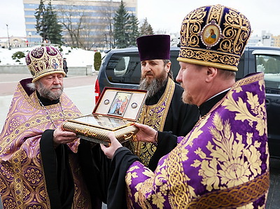 Частица Пояса Пресвятой Богородицы доставлена в Свято-Духов кафедральный собор в Минске
