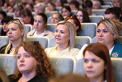 Максимально открытый диалог. Встречи экспертов с населением проходят в регионах