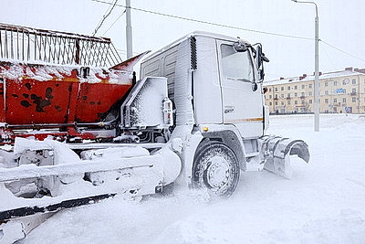 Последствия снегопада устраняют в городах Беларуси