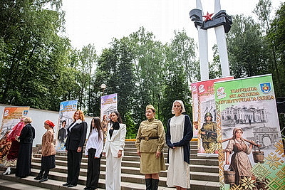\"Дзявочы вянок міра\". Республиканский конкурс молодежных проектов проходит в Молодечно