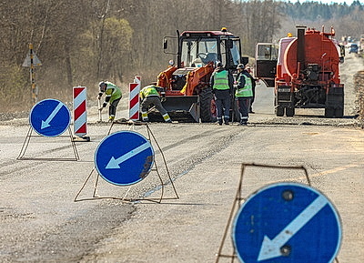 В Лепельском районе идет реконструкция автодороги Р46