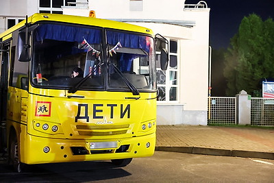 Пассажиры попавшего под удар БПЛА ВСУ автобуса вернулись в Речицу