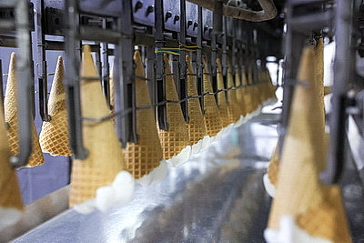 Загадка могилевского пломбира: как делают мороженое, любимое с детства