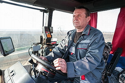 Как спутниковая навигация повышает шансы на богатый урожай уже в посевную