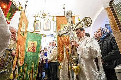 Православные верующие отмечают Пасху