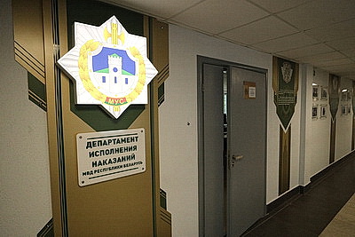 Конкурс уже 5 человек на место. Как идет прием документов в колледж МВД