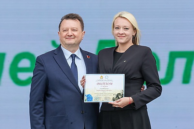 Мемориальную доску Ивану Чигринову, мурал с изображениями знаменитых земляков открыли в Костюковичах