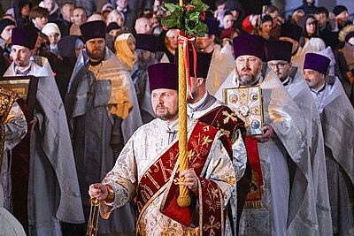 Православные верующие отмечают Пасху