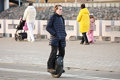 Солнечный весенний день в Минске