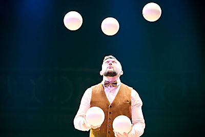 Мотокаскадеры, силачи, дрессированные медведи. В Белгосцирке новая программа \"Магия экстрима\"