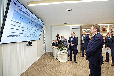 На повестке - развитие отечественной кондитерской отрасли. Турчин посетил \"Коммунарку\"