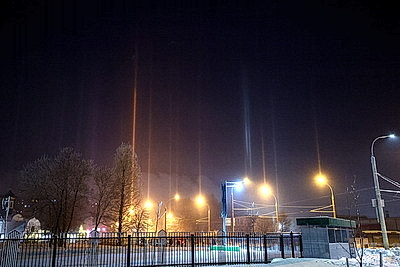 Солнечное гало и световые столбы увидели в небе над Беларусью