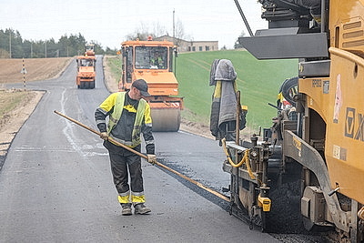 Активно включились в ремонт дорог в Гродненском районе