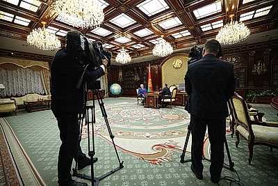 Лукашенко заслушал доклад о ситуации в сельском хозяйстве