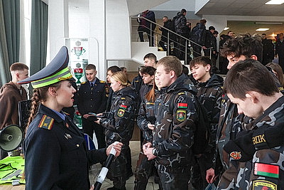 Могилевский институт МВД в день открытых дверей посетили около 1 тыс. школьников