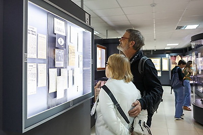 Реконструкция, научное шоу и лекторий: \"Библионочь\" прошла в Республиканской научной медицинской библиотеке