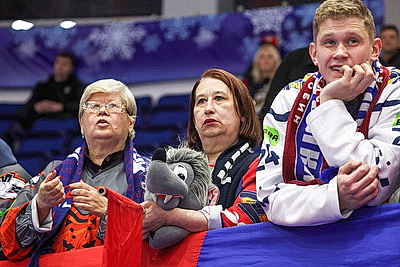 \"Юность\" всухую победила \"Металлург\" в первом матче полуфинала хоккейной экстралиги