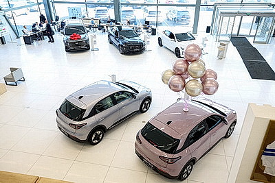 Белорусы все чаще выбирают электромобили. Что интересного предлагают на отечественном рынке