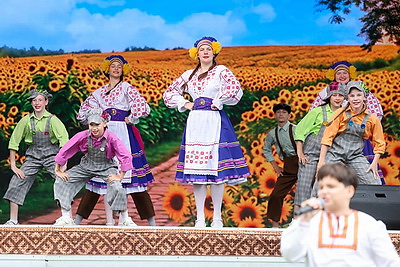 Вкусно, весело, интересно. Бульба-фест \"Воранаўскi дранiк\" прошел в Вороново