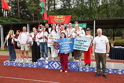 Спорт на максимуме: более 500 представителей белорусских СМИ вышли на старт спартакиады в \"Стайках\"