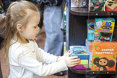 Фольклорные танцы и книги о подвигах. Презентация Армении и Молдовы прошла на Минской книжной выставке-ярмарке