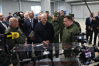 Лукашенко об отечественном стрелковом оружии: это очень важно, это основа любой армии